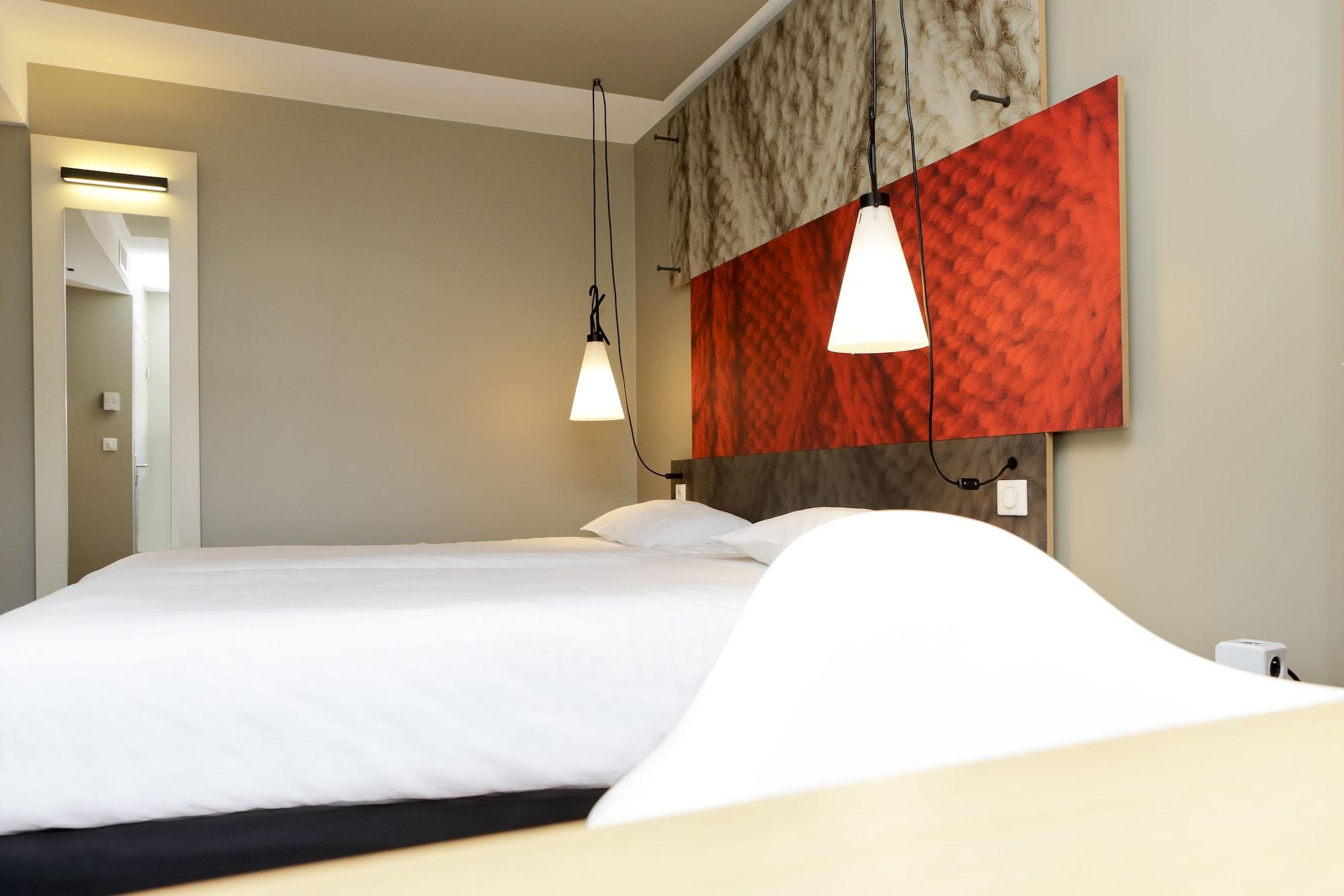 Ibis Centre Hotel 3*